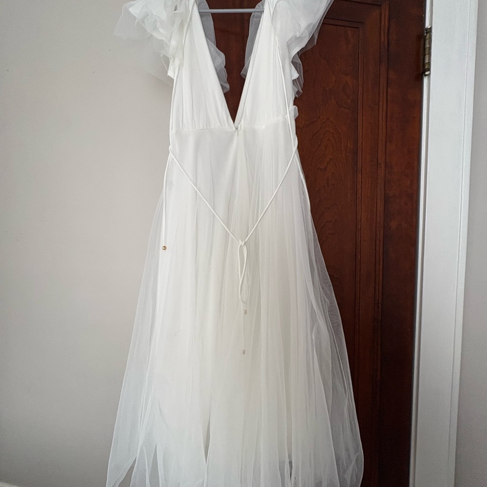 Elegant White Tulle Dress